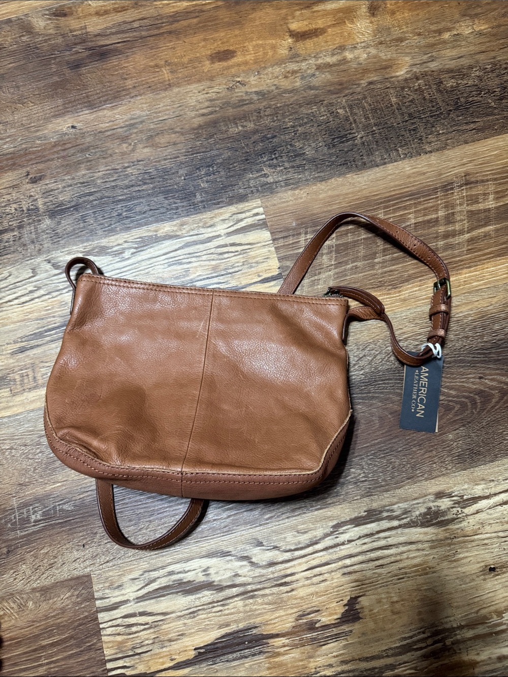 Casual Leather Crossbody Bag in Cognac Brown - Picture 2 of 2